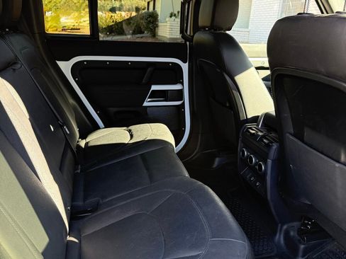 Used 2023 Land Rover Defender 110 S image 12