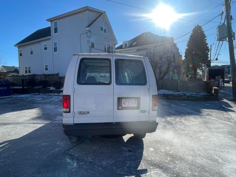 Used 2003 Ford E-250 and Econoline 250 image 5