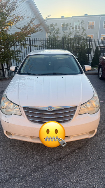 Used 2008 Chrysler Sebring Limited w/ Luxury Group FWD image 2