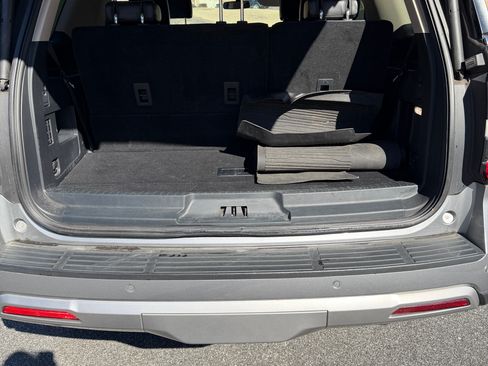 Used 2023 Ford Expedition XLT image 12