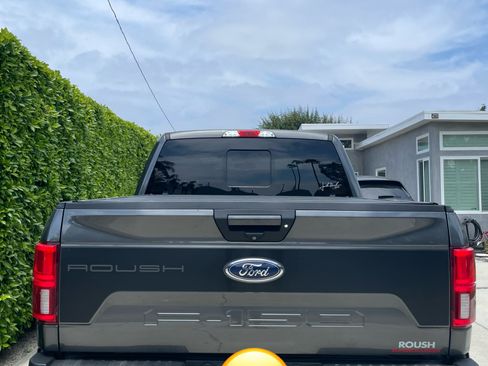 Used 2018 Ford F150 XLT w/ Equipment Group 302A Luxury image 4