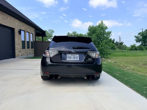 Used 2010 Subaru Impreza WRX STI AWD/4WD image 9