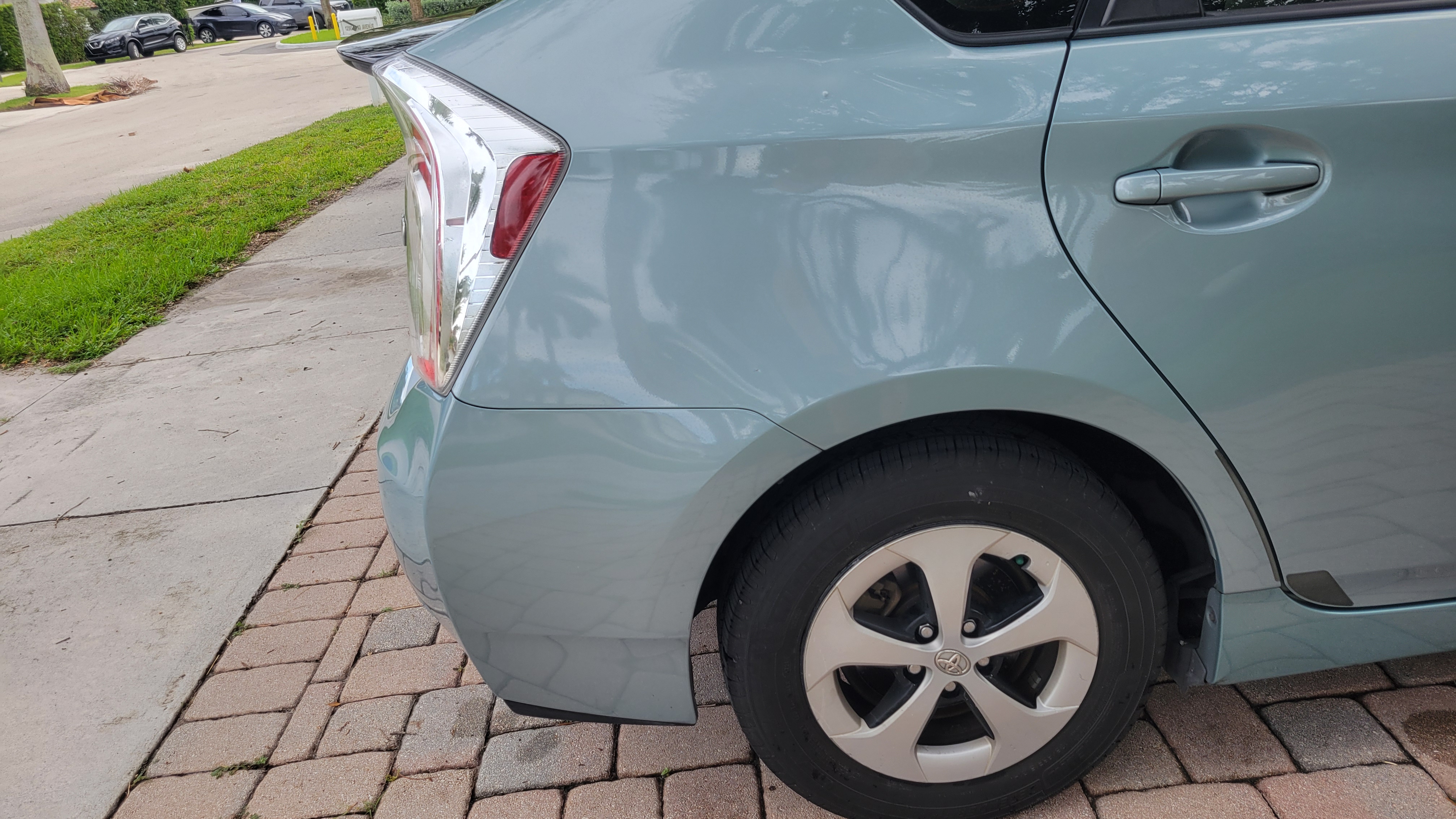 Used 2014 Toyota Prius Two FWD image 11