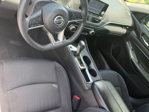 Used 2021 Nissan Altima 2.5 S FWD image 13