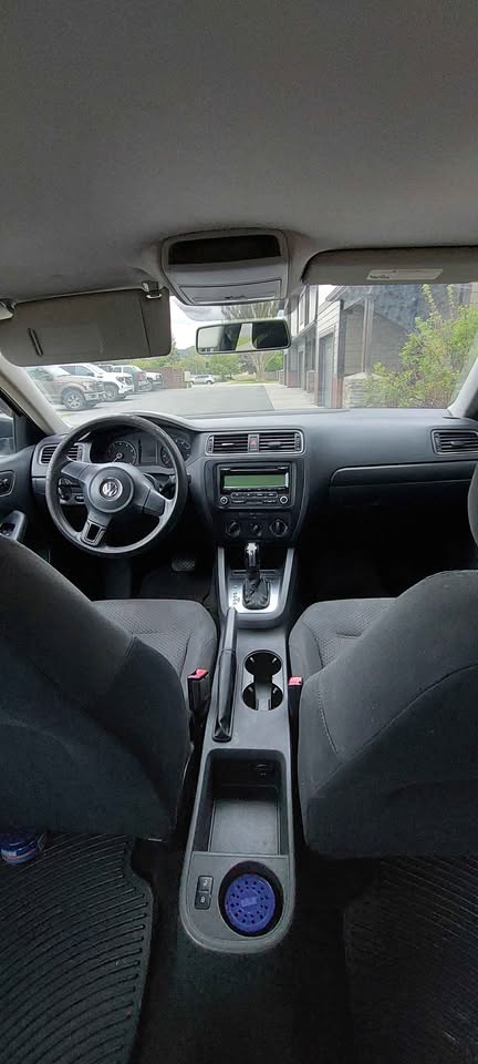 Used 2011 Volkswagen Jetta S FWD image 6
