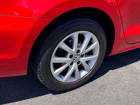 Used 2013 Volkswagen Jetta SE FWD image 23