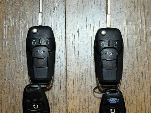 Used 2014 Ford Fusion SE image 30