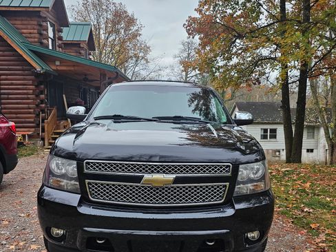 Used 2011 Chevrolet Tahoe LTZ image 1