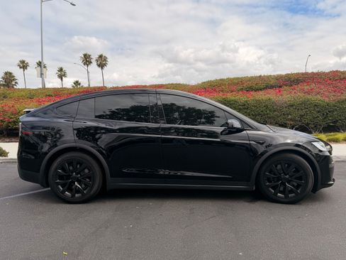 Used 2023 Tesla Model X AWD/4WD image 2