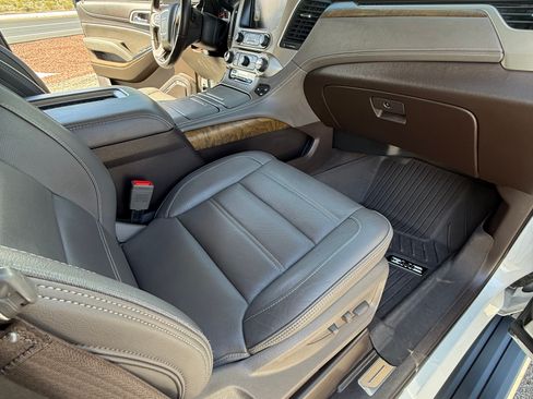 Used 2019 GMC Yukon Denali w/ Denali Ultimate Package image 13