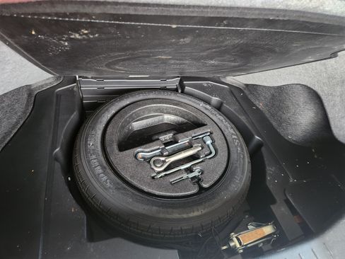 Used 2012 INFINITI G37 x Coupe w/ Premium Pkg image 16