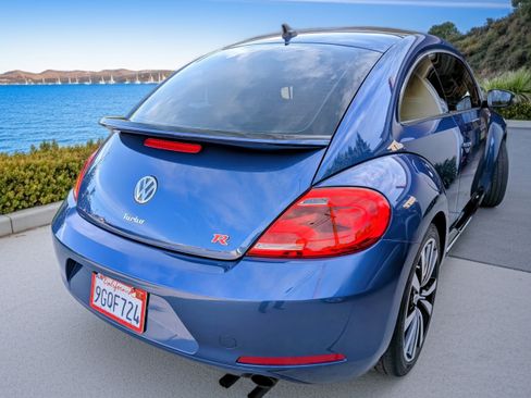 Used 2013 Volkswagen Beetle 2.0T image 6