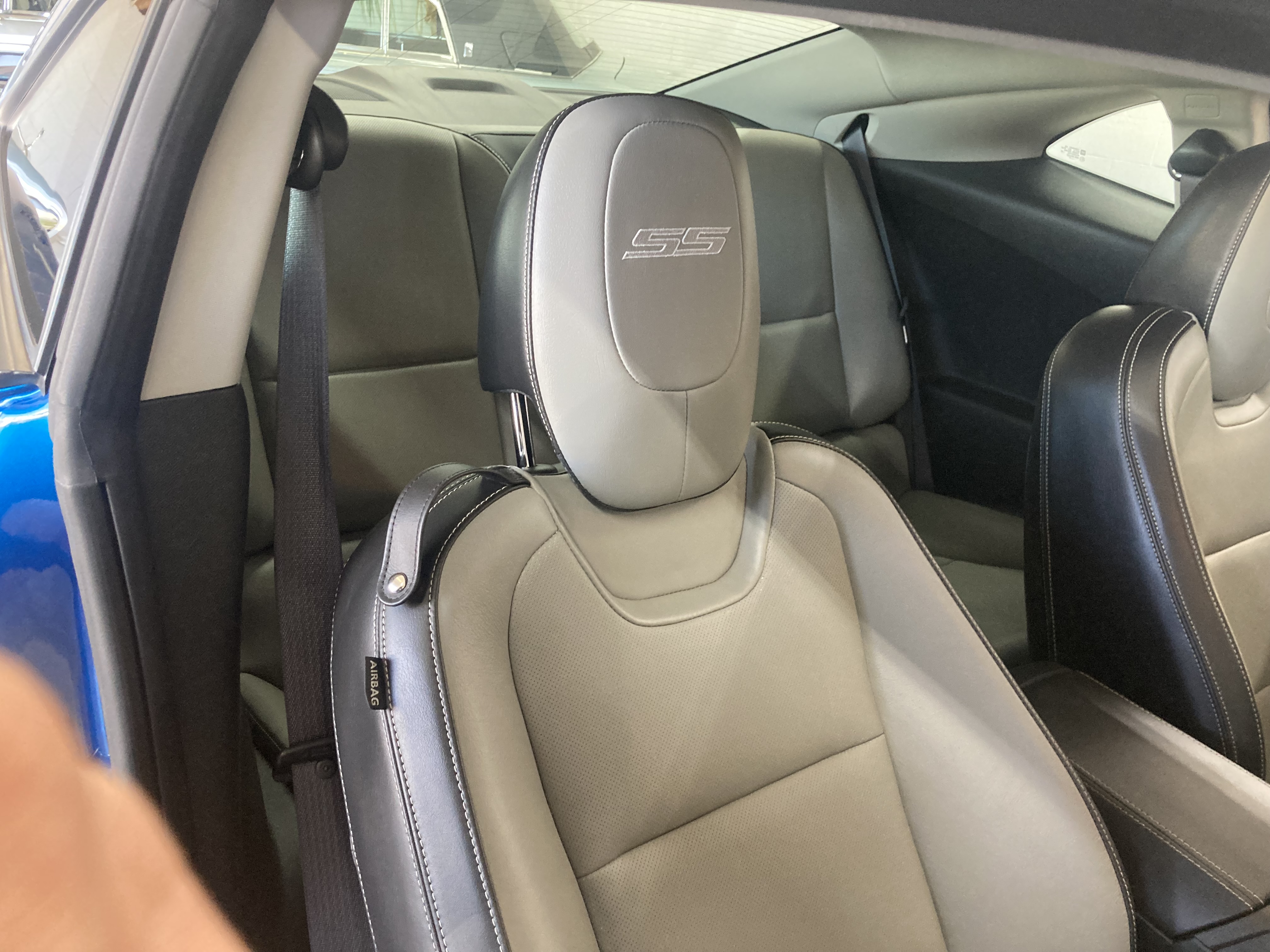 Used 2010 Chevrolet Camaro SS w/ RS Package RWD image 9