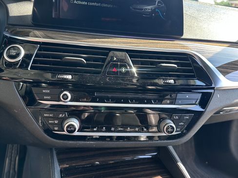 Used 2018 BMW 530e w/ M Sport Package 2 image 9