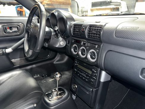 Used 2003 Toyota MR2 RWD image 29