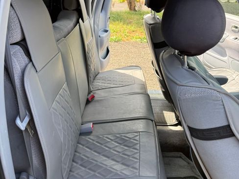 Used 2000 Toyota Tundra SR5 image 11