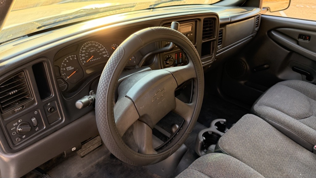 Used 2006 Chevrolet Silverado 1500 W/T AWD/4WD image 16