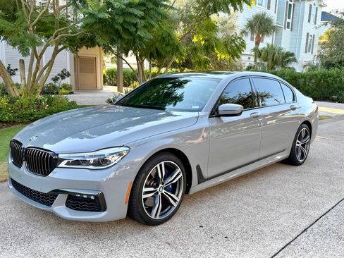 Used 2019 BMW 750i xDrive AWD/4WD image 9