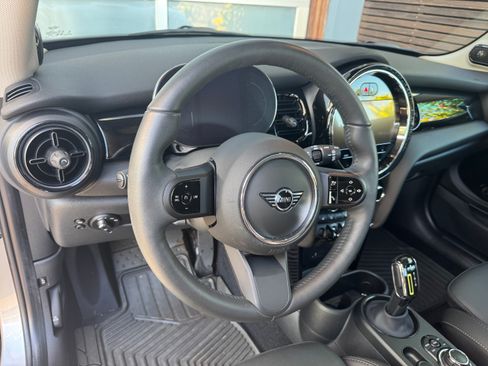 Used 2024 MINI Cooper SE image 9