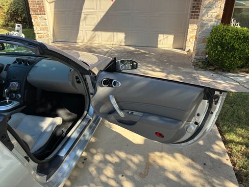 Used 2006 Nissan 350Z Touring image 16