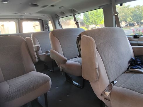 Used 2006 Ford E-350 and Econoline 350 XL image 18