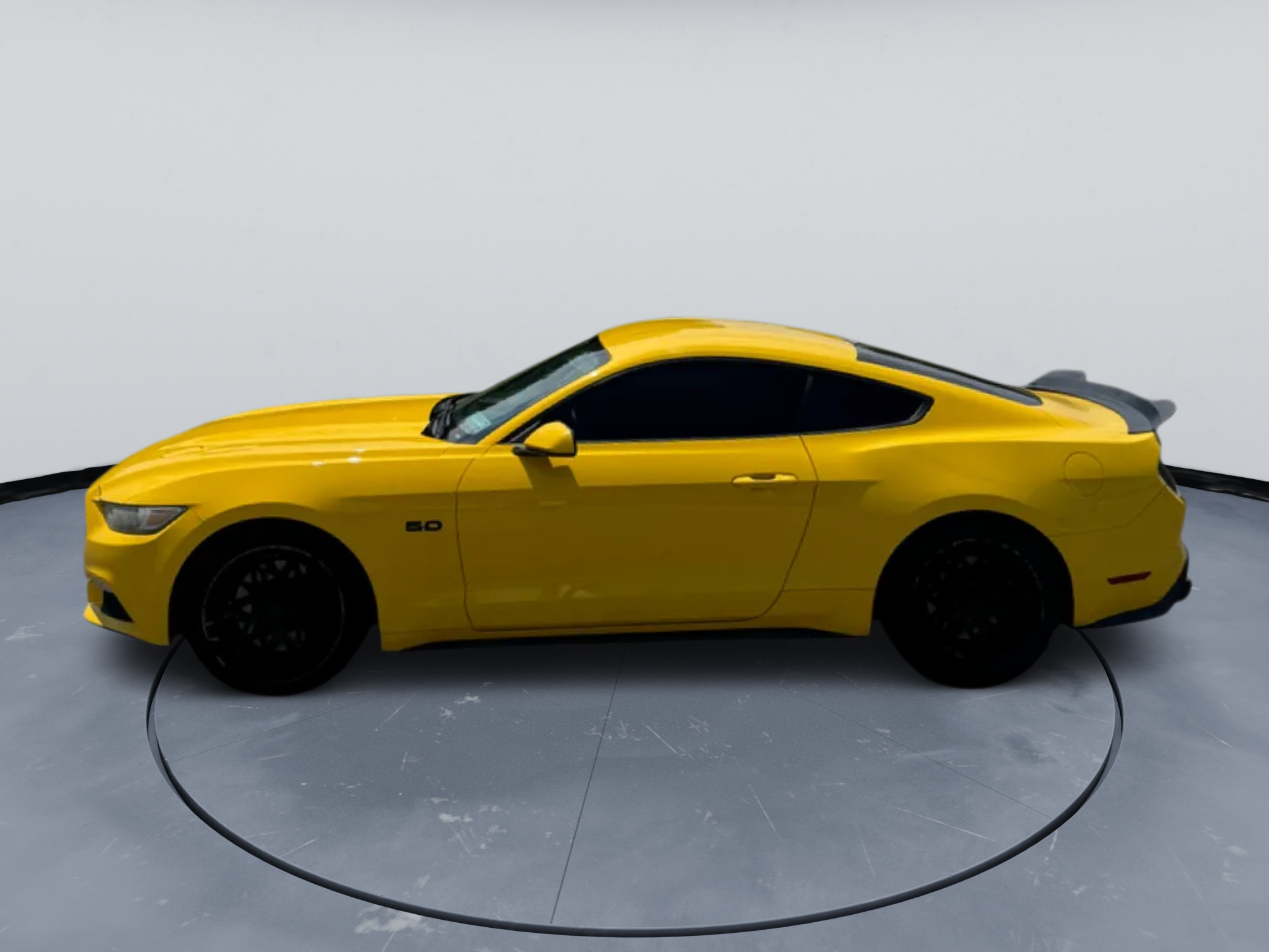 Used 2017 Ford Mustang GT RWD image 4