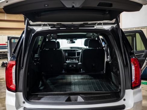 Used 2022 GMC Yukon Denali image 9