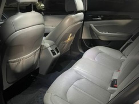 Used 2016 Hyundai Sonata Limited w/ Option Group 02 FWD image 1