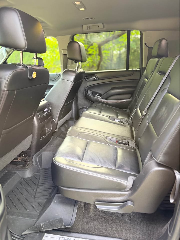 Used 2018 Chevrolet Suburban LT AWD/4WD image 14