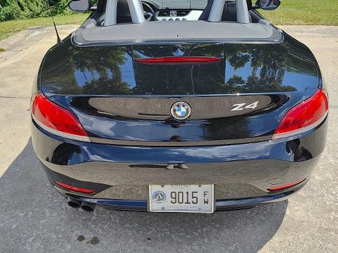 Used 2011 BMW Z4 sDrive30i RWD image 10