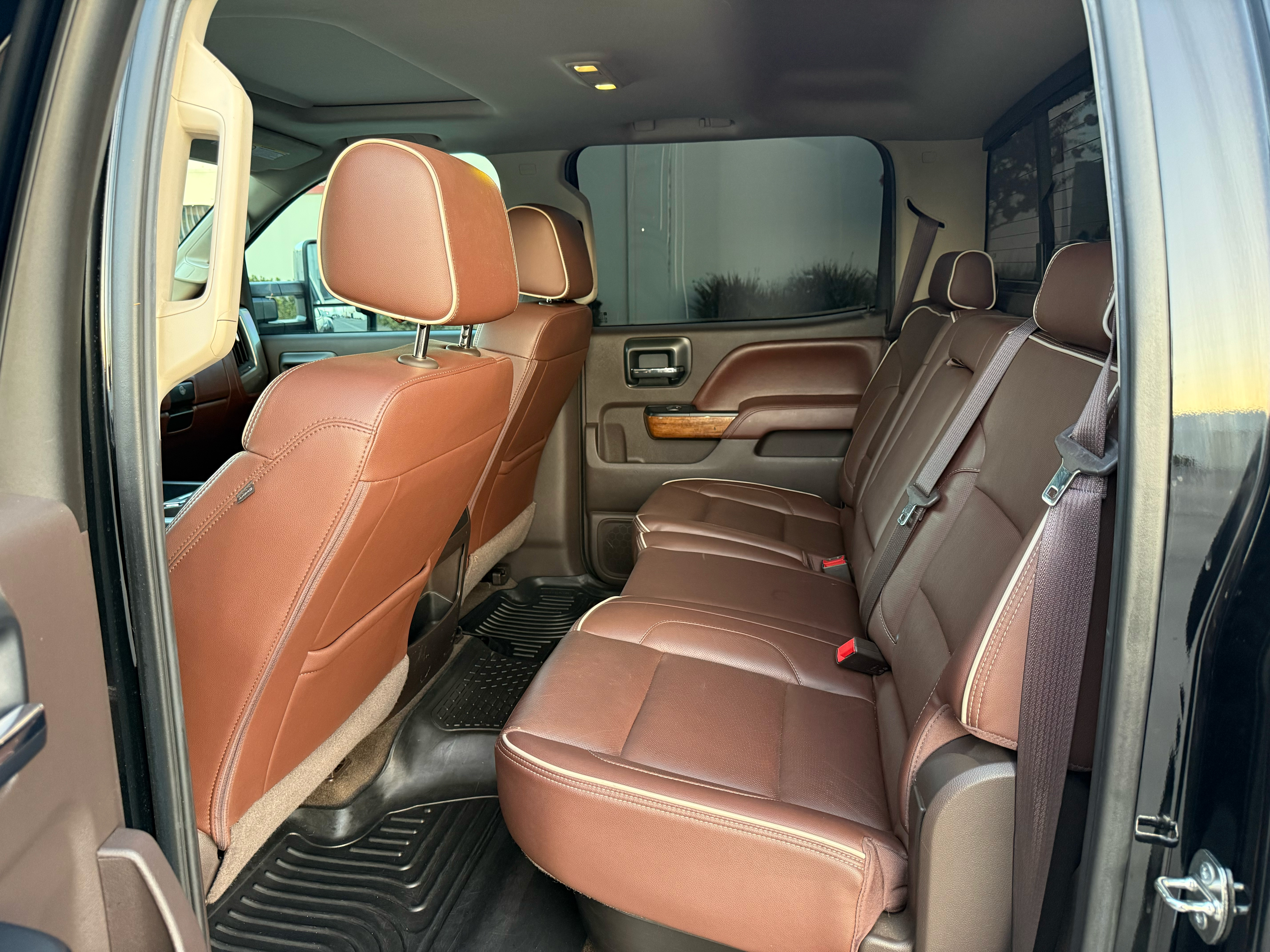 Used 2016 Chevrolet Silverado 3500 High Country w/ Duramax Plus Package AWD/4WD image 18