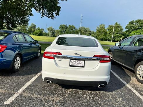 Used 2011 Jaguar XF Premium RWD image 4