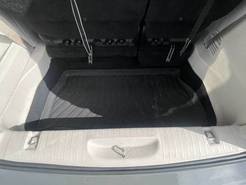 Used 2022 Chrysler Pacifica Touring-L FWD image 5