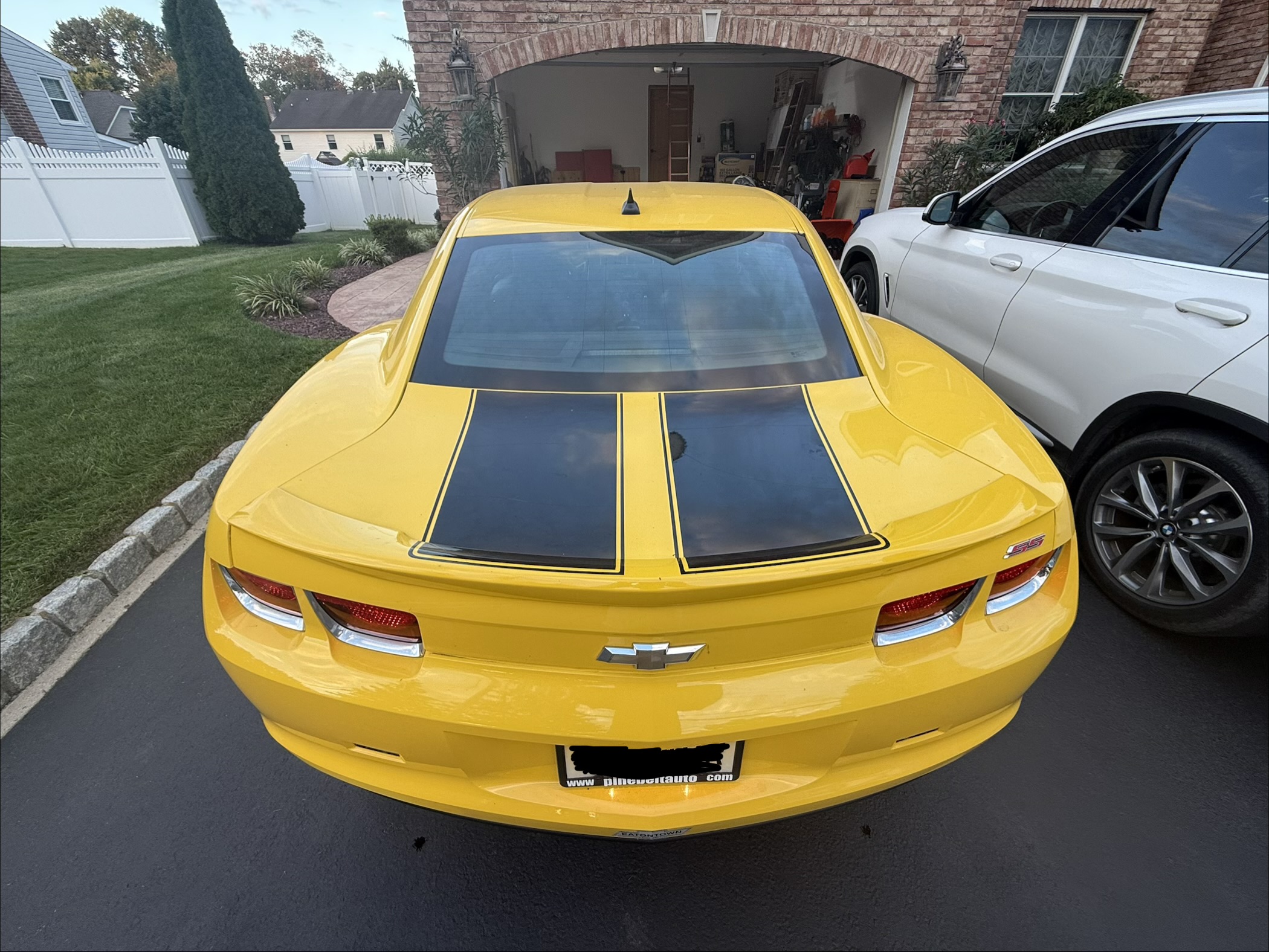 Used 2010 Chevrolet Camaro SS w/ RS Package RWD image 10