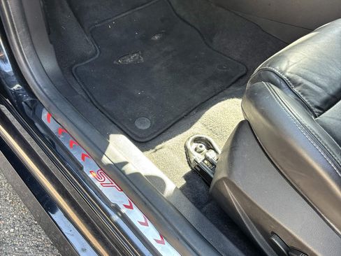 Used 2013 Ford Focus ST FWD image 20