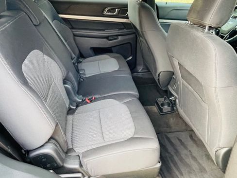 Used 2018 Ford Explorer XLT w/ Equipment Group 201A image 14