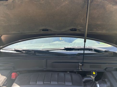 Used 2010 Buick Enclave CXL FWD image 8