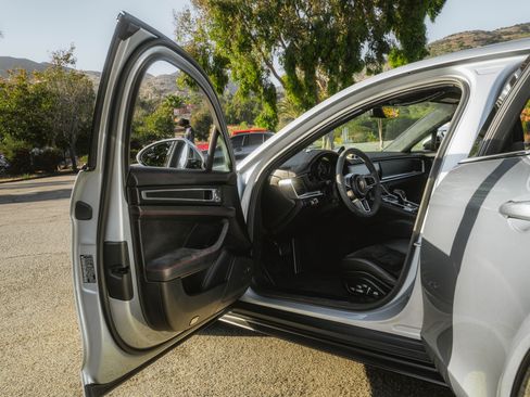 Used 2019 Porsche Panamera GTS AWD/4WD image 15