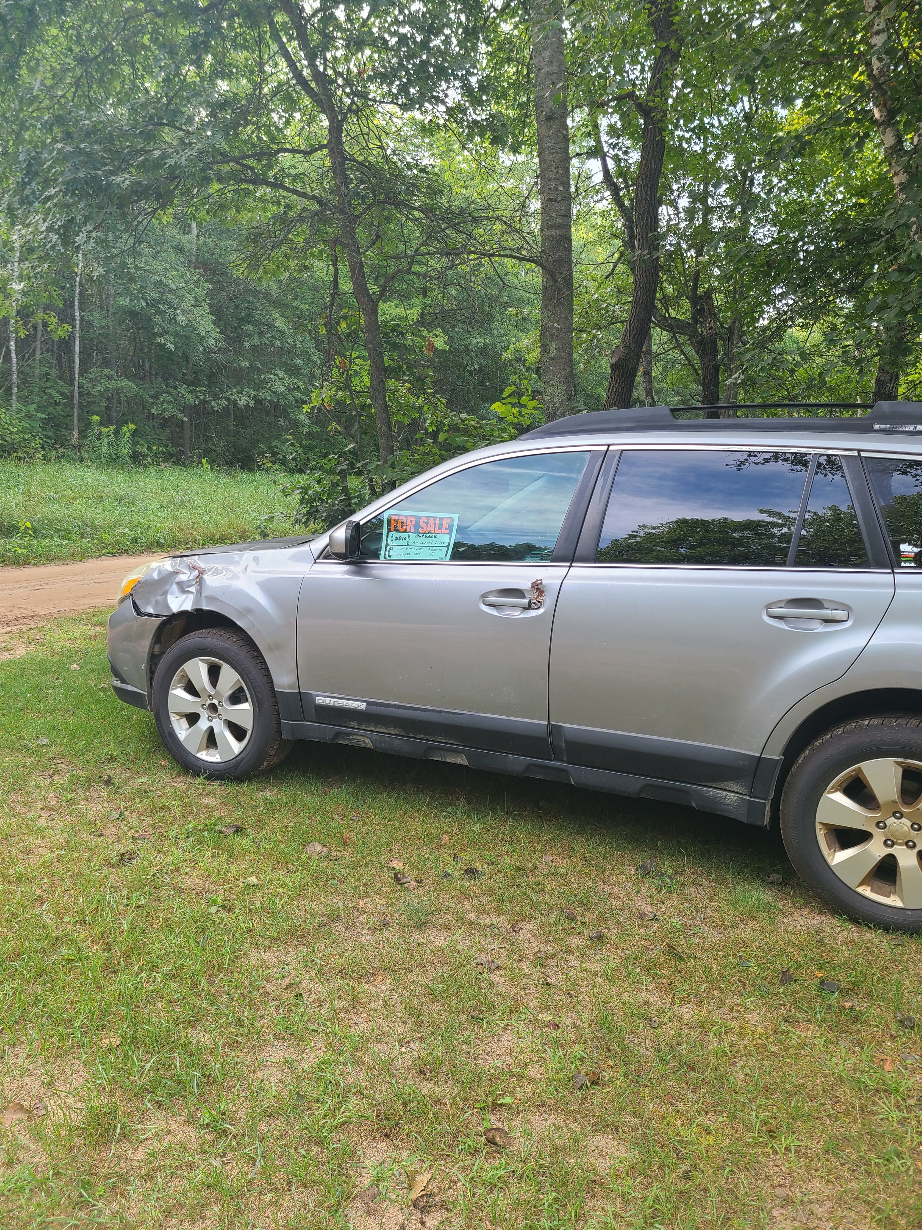 Used 2010 Subaru Outback 2.5i Premium AWD/4WD image 1