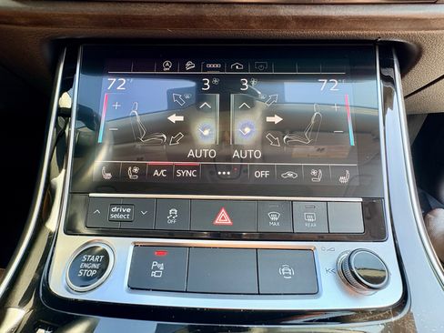Used 2022 Audi Q8 Premium Plus w/ Premium Plus Package AWD/4WD image 17