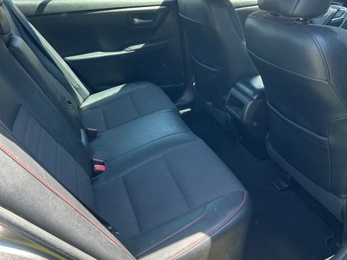 Used 2017 Toyota Camry SE FWD image 12