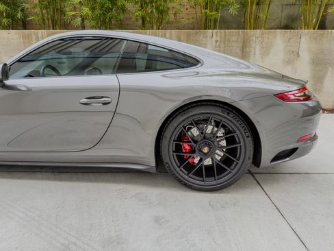 Used 2018 Porsche 911 GT3 RS image 8