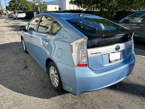 Used 2012 Toyota Prius Prime Plug-In Hybrid image 4