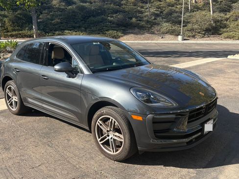 Used 2023 Porsche Macan Turbo AWD/4WD image 2