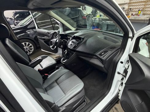 Used 2016 Ford Transit Connect XL image 13