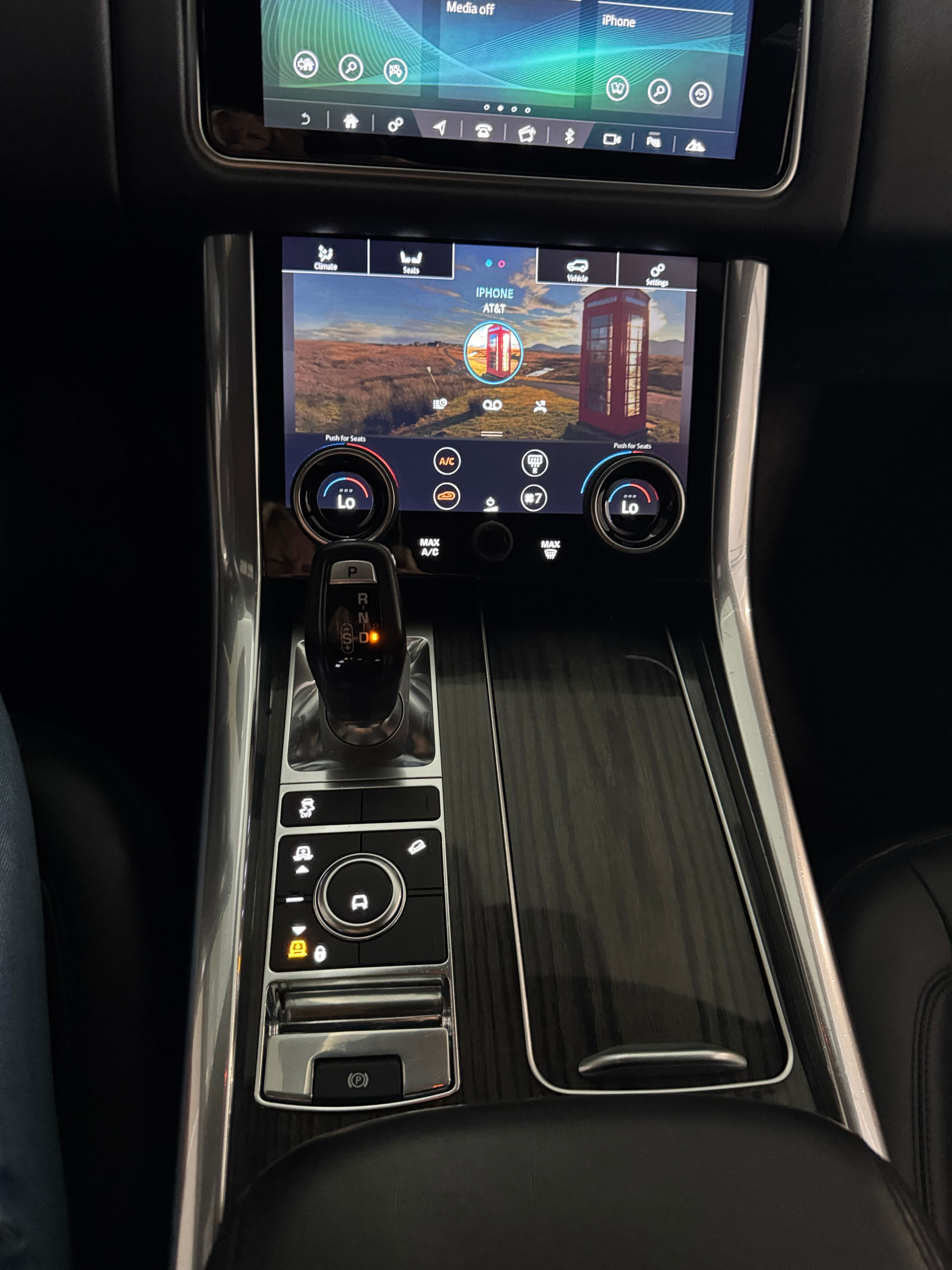 Used 2018 Land Rover Range Rover Sport HSE AWD/4WD image 11