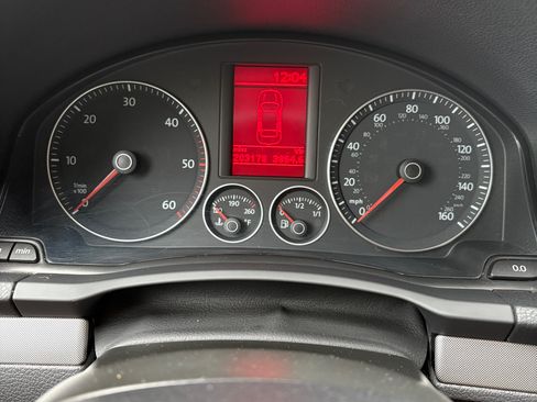 Used 2006 Volkswagen Jetta TDI image 8