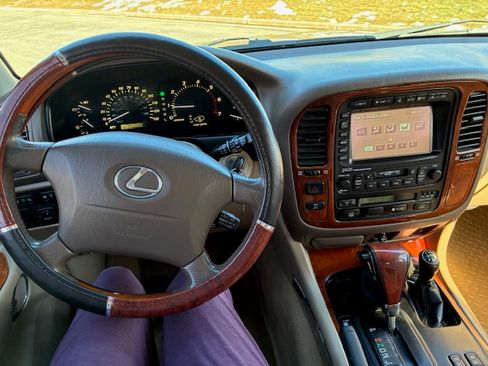 Used 2001 Lexus LX 470 4WD image 17