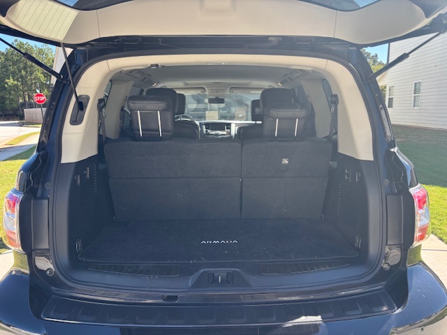 Used 2020 Nissan Armada Platinum w/ Captain's Chairs Package RWD image 11