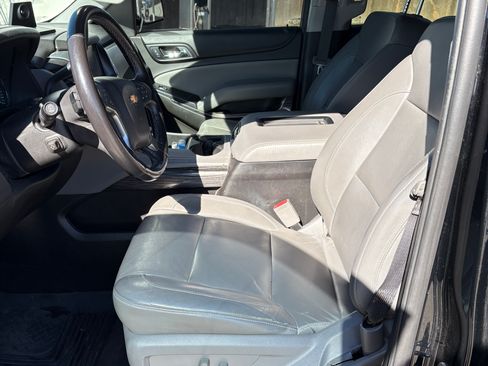 Used 2018 Chevrolet Tahoe LT image 4